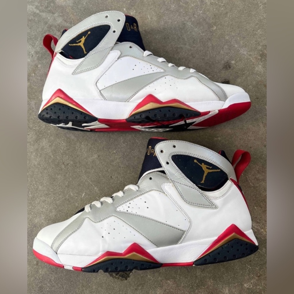 Jordan Men's White Red Black Gold Retro Basketball Shoes